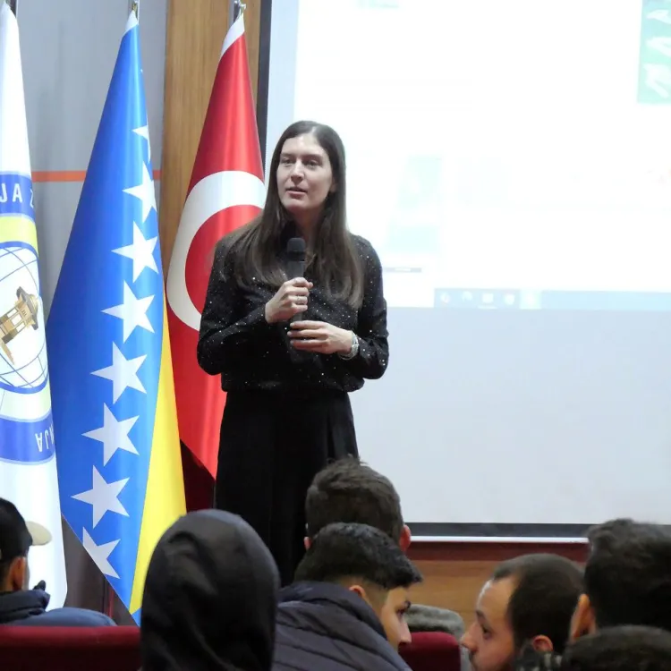 Na IUS-u održan seminar „Podizanje svijesti o upotrebi psihoaktivnih supstanci“